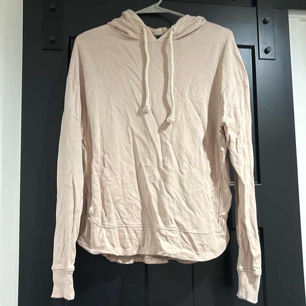 Thin tan sweatshirt